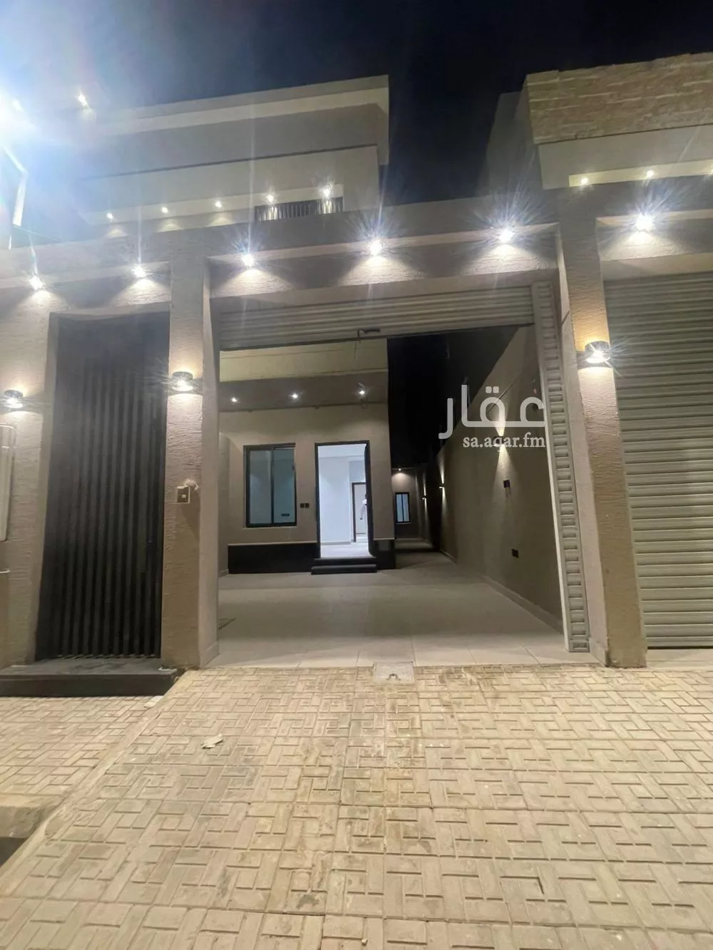 فيلا 6 غرف في الشرق 2