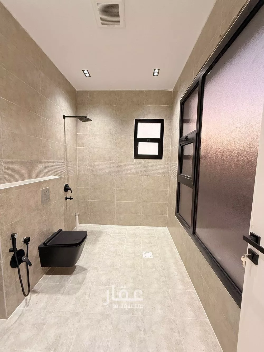 7 bedroom villa in Al Uraija Al Gharbiyah 18