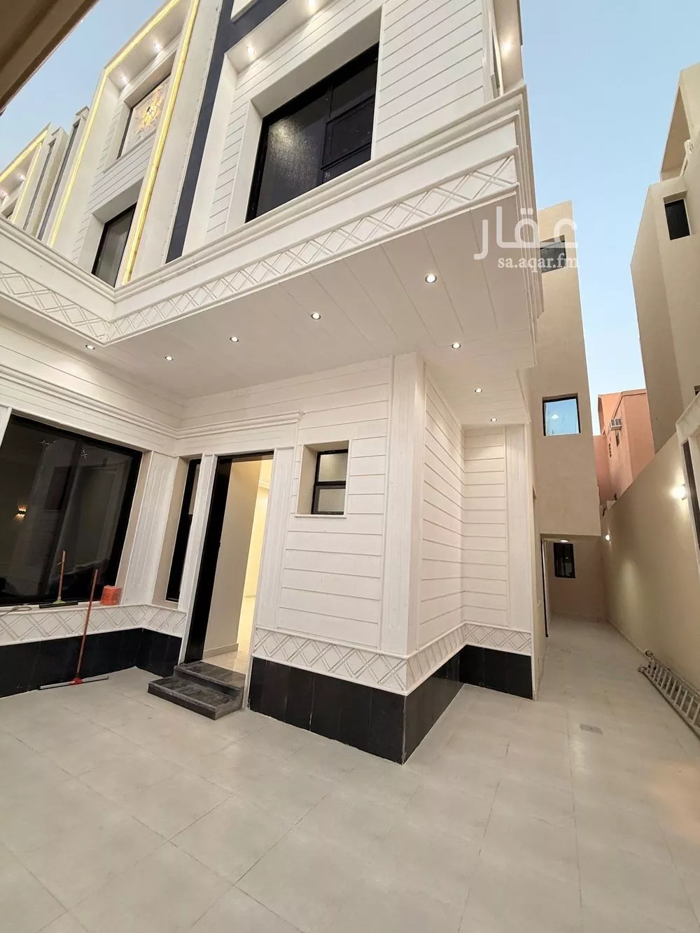 7 bedroom villa in Al Uraija Al Gharbiyah 6