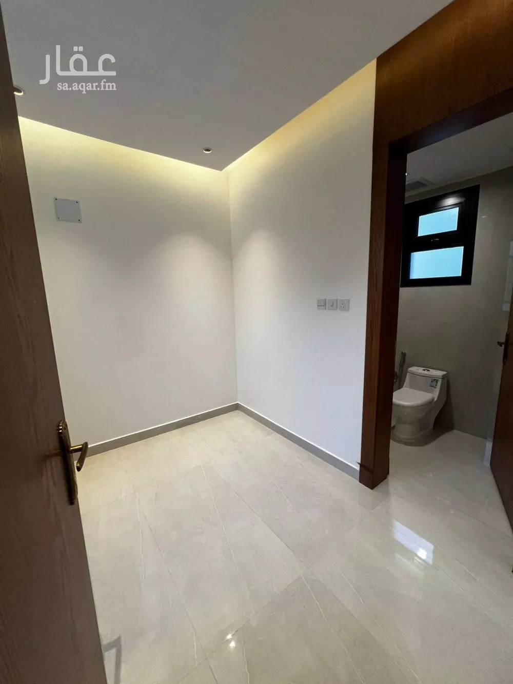 5 bedroom villa in Dhahrat Laban 21