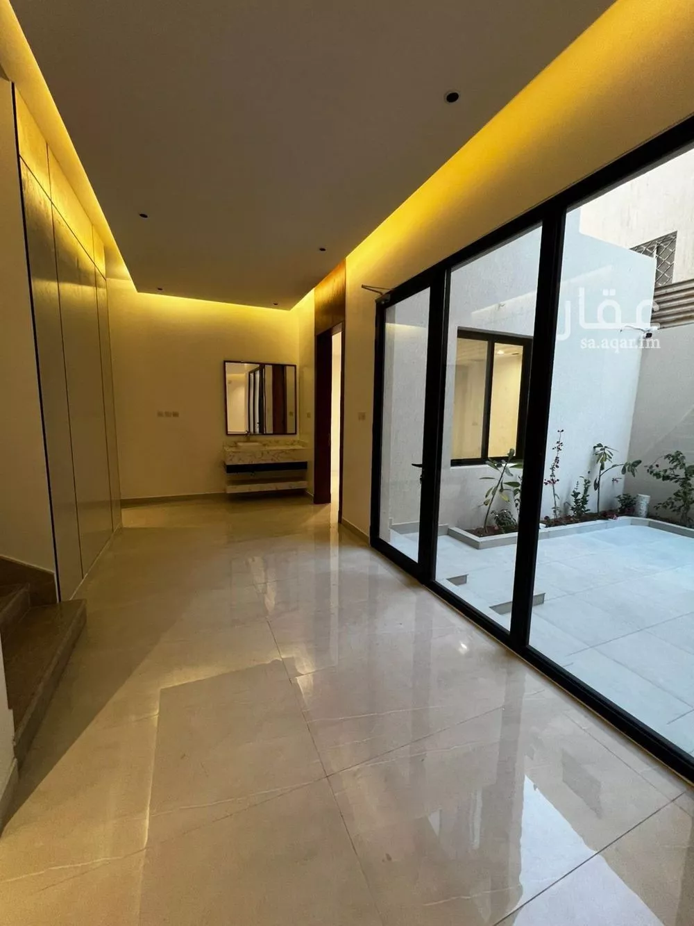 5 bedroom villa in Dhahrat Laban 4