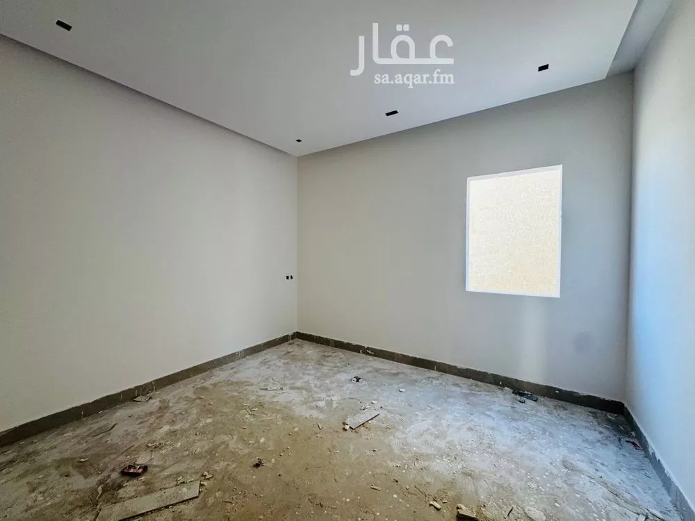 فيلا 4 غرف في العارض 8