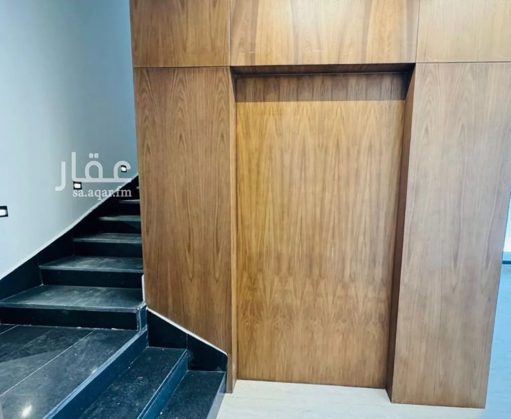 فيلا 4 غرف في العارض 12