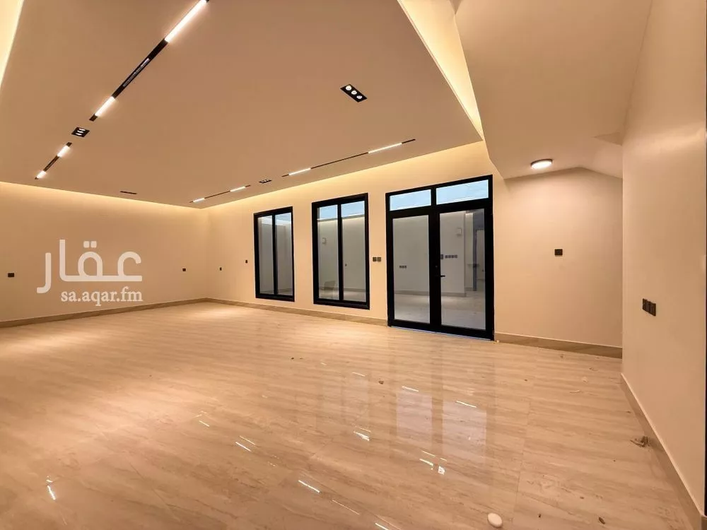 6 bedroom villa in Al Rimal 11