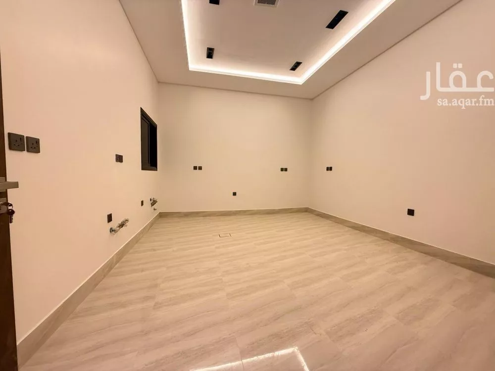 6 bedroom villa in Al Rimal 13