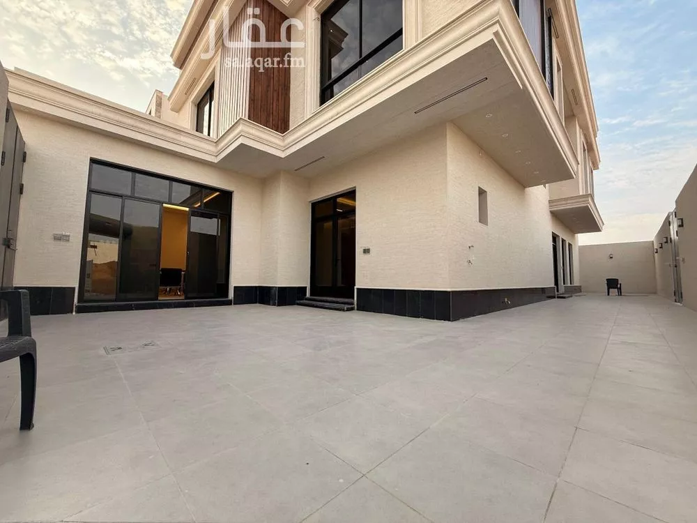 6 bedroom villa in Al Rimal 16