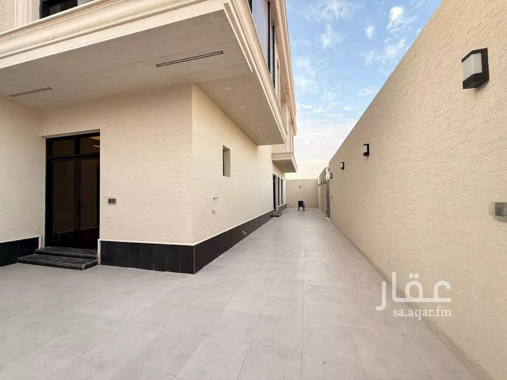 6 bedroom villa in Al Rimal 19