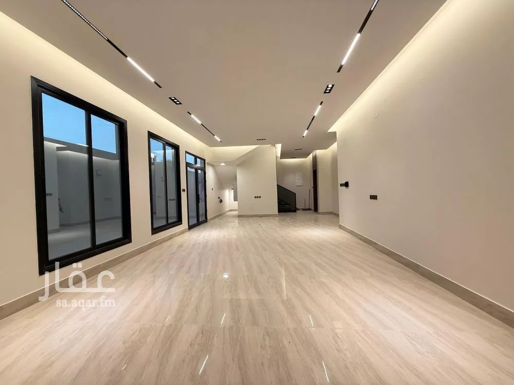 6 bedroom villa in Al Rimal 20