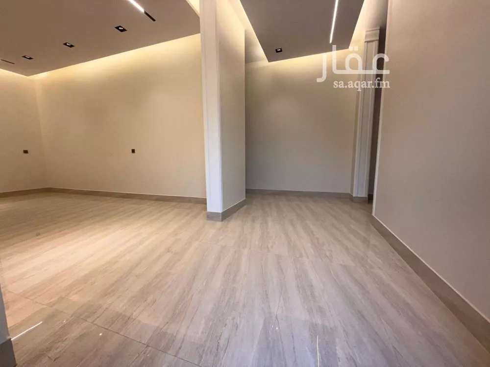 6 bedroom villa in Al Rimal 7