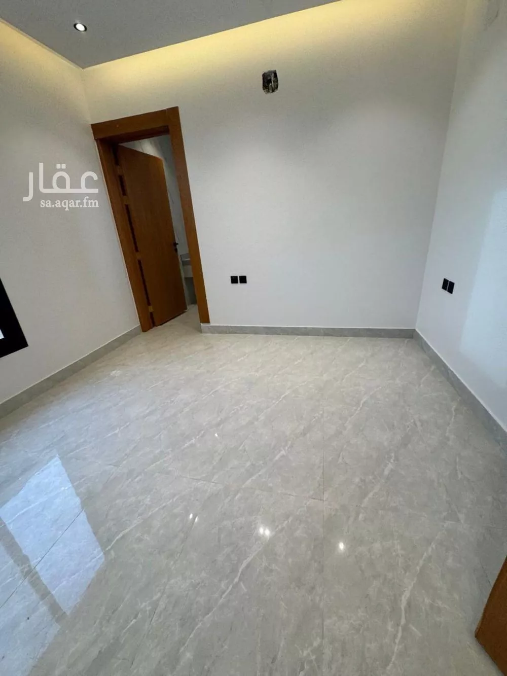فيلا 5 غرف في طيبة 29