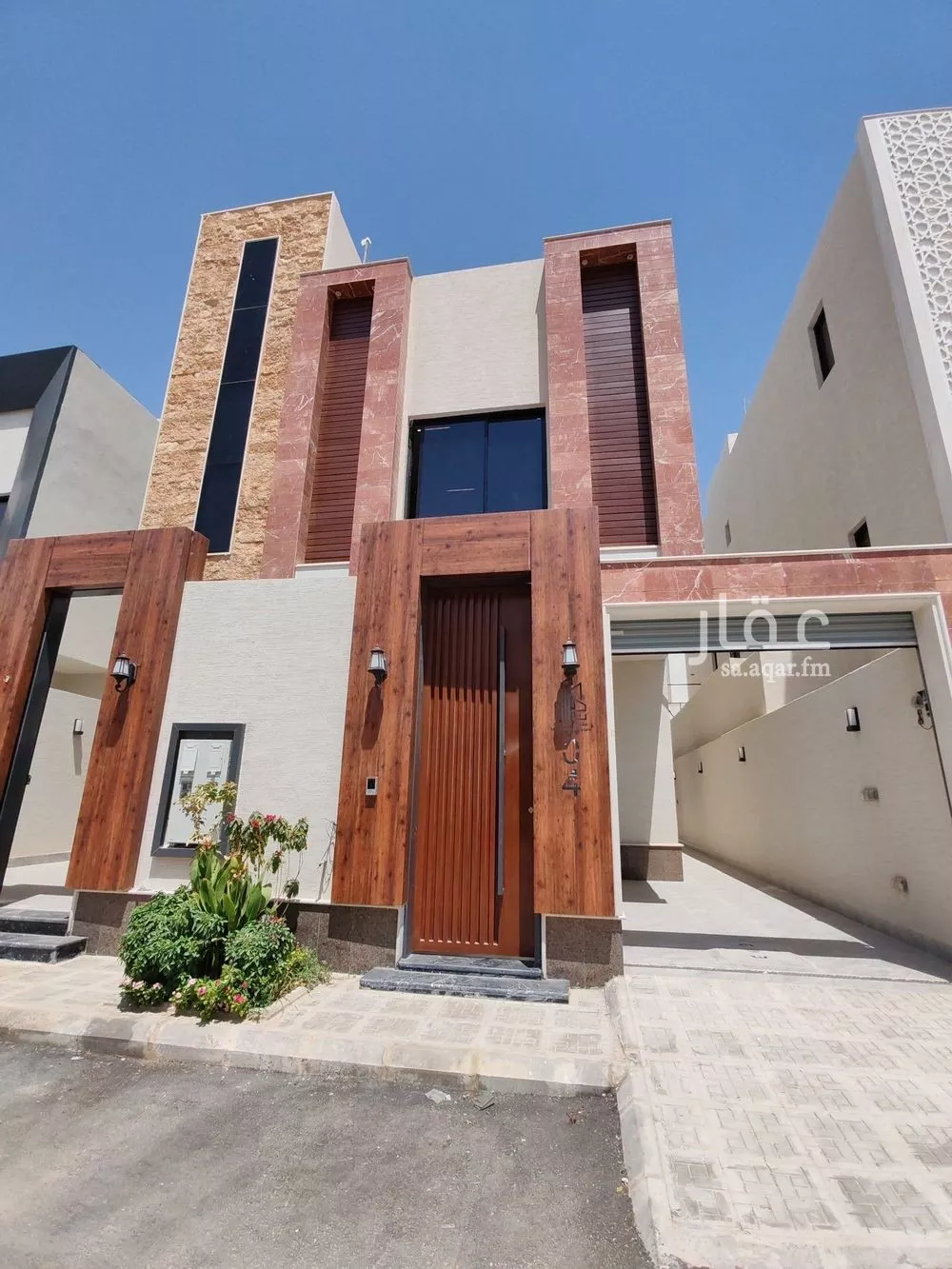 5 bedroom villa in Al Rimal 5