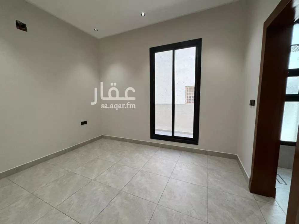 فيلا 6 غرف في الملك فيصل 16