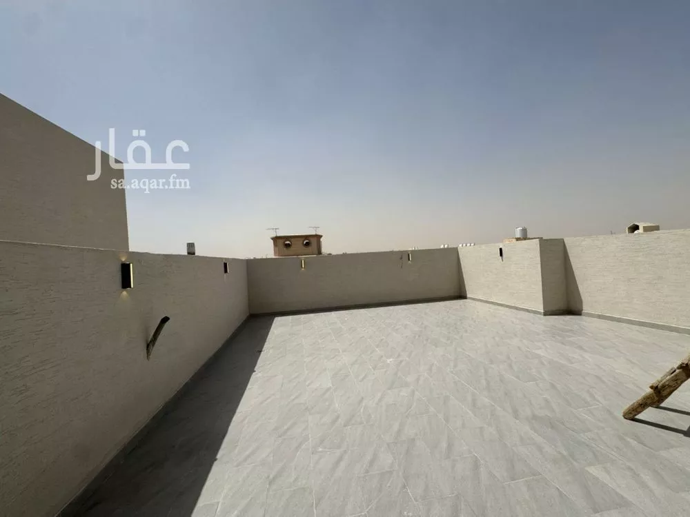 فيلا 6 غرف في الملك فيصل 25