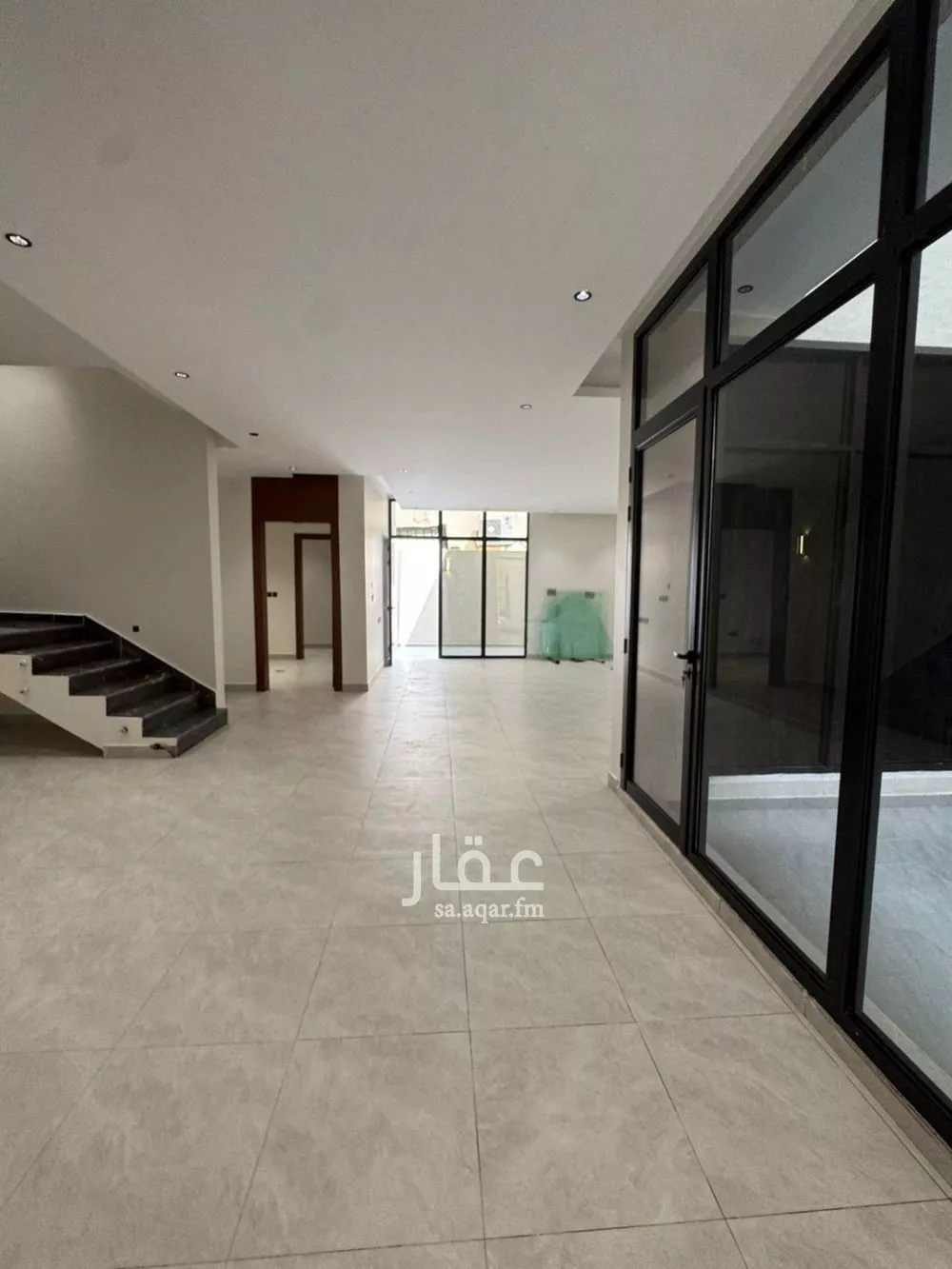 فيلا 6 غرف في الملك فيصل 6