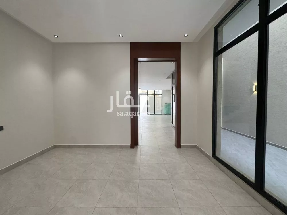 فيلا 6 غرف في الملك فيصل 8
