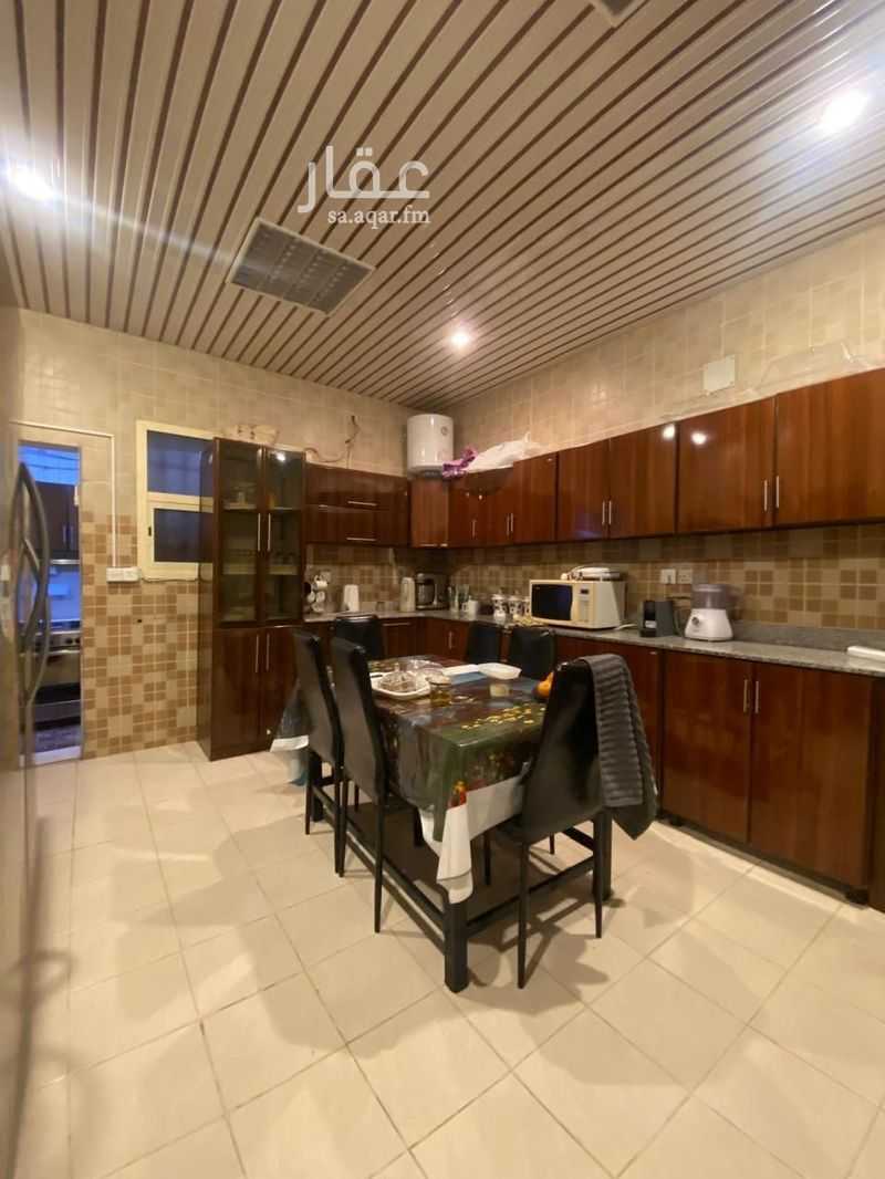 4 bedroom villa in Ishbiliyah, Riyadh 11