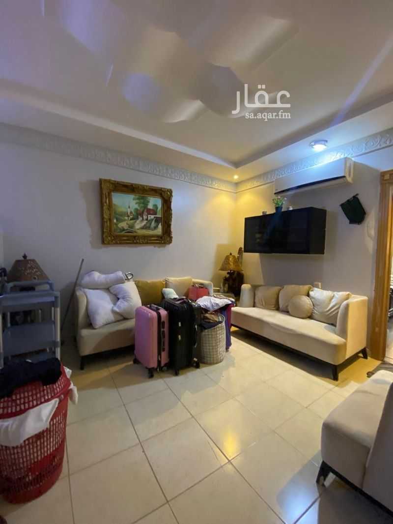 4 bedroom villa in Ishbiliyah, Riyadh 9