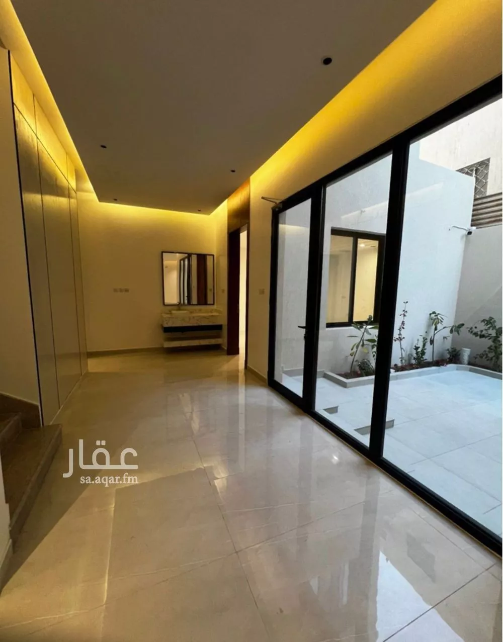 5 bedroom villa in Dhahrat Laban 8