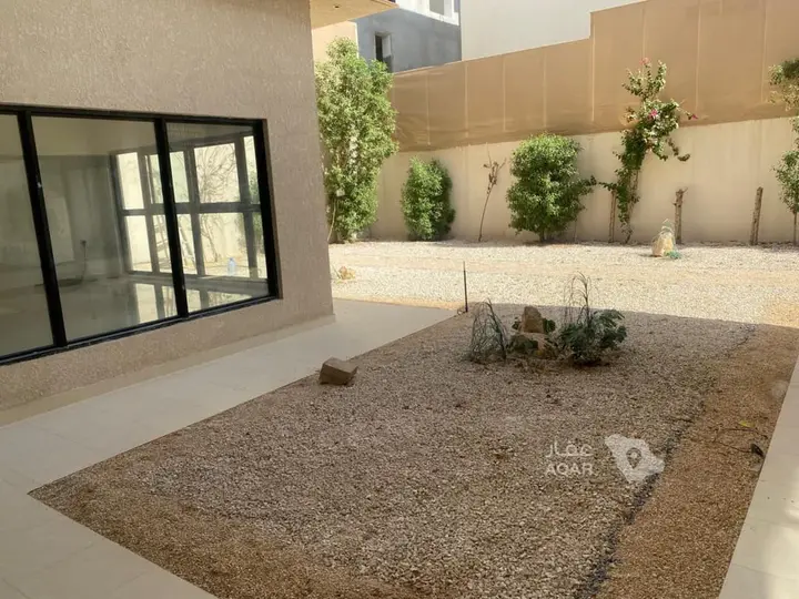 4 bedroom villa in Al Yasmin, Riyadh 3
