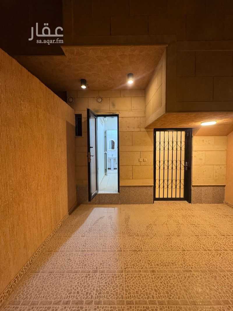 5 bedroom villa in Qurtubah, Riyadh 18