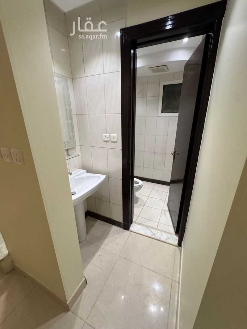 5 bedroom villa in Qurtubah, Riyadh 9