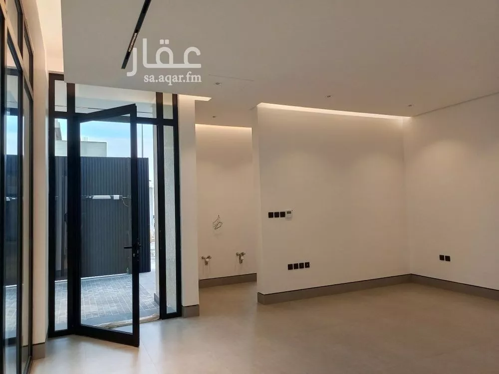 5 bedroom villa in Al Narjis 12