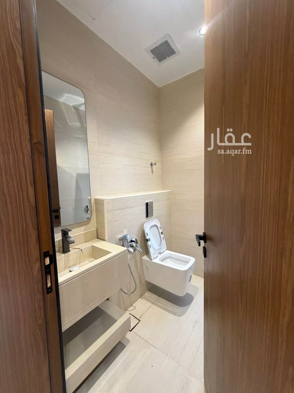 6 bedroom villa in Al Mahdiyyah 9