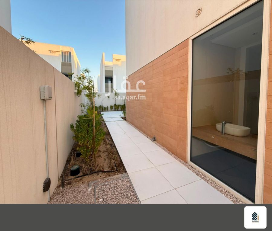 4 bedroom villa in As Sadafah, Eastern Province 6