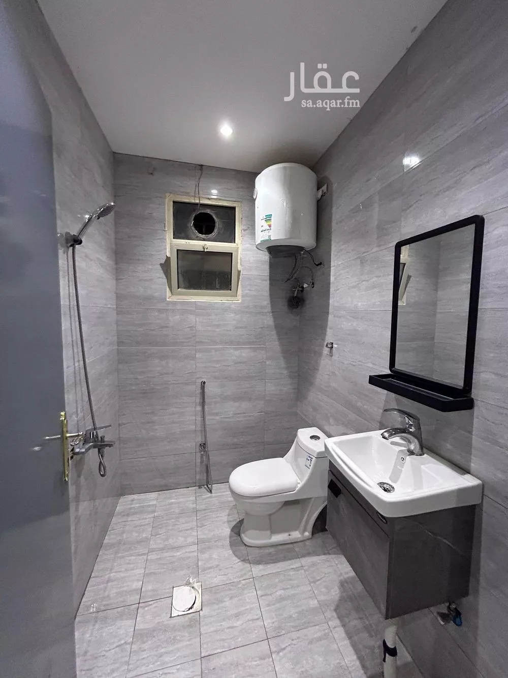 1 bedroom apartment in Al Hazm 6
