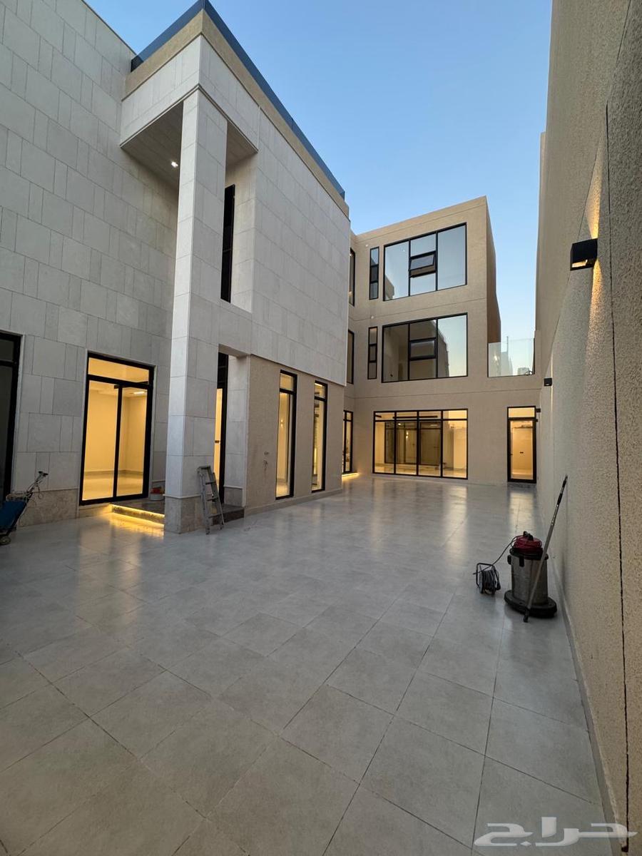 8 bedroom villa in Al Mahdiyyah 5