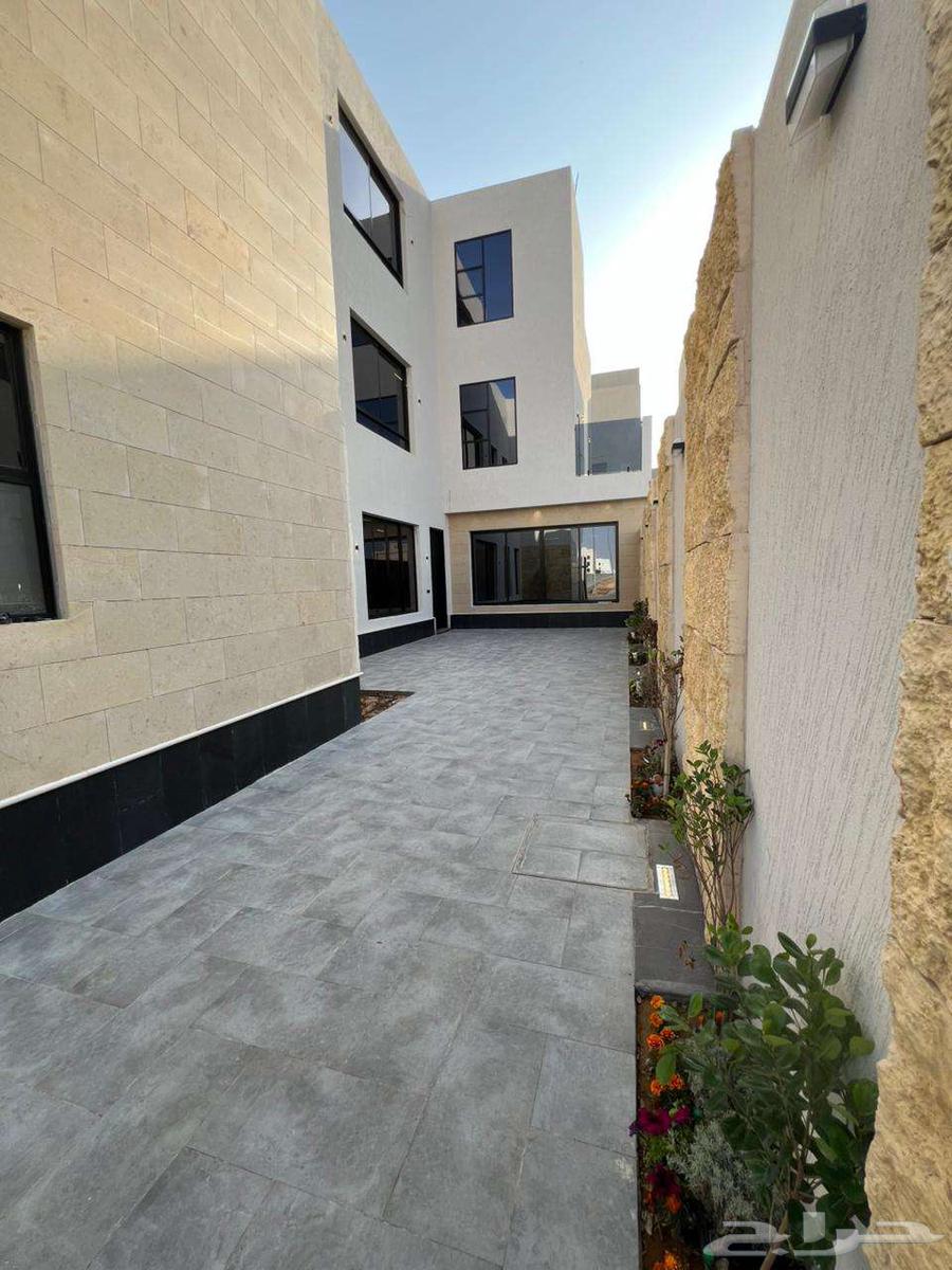 6 bedroom villa in Al Mahdiyyah 3