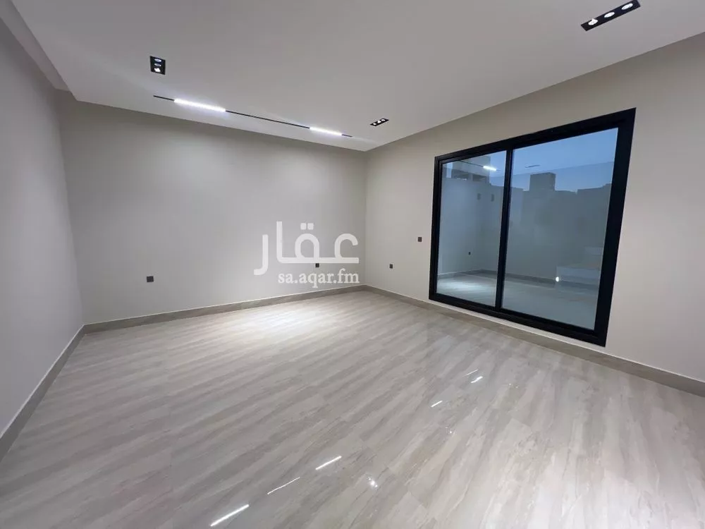فيلا 5 غرف في الرمال 20