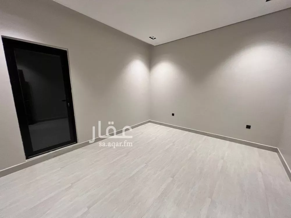 5 bedroom villa in Al Rimal 19