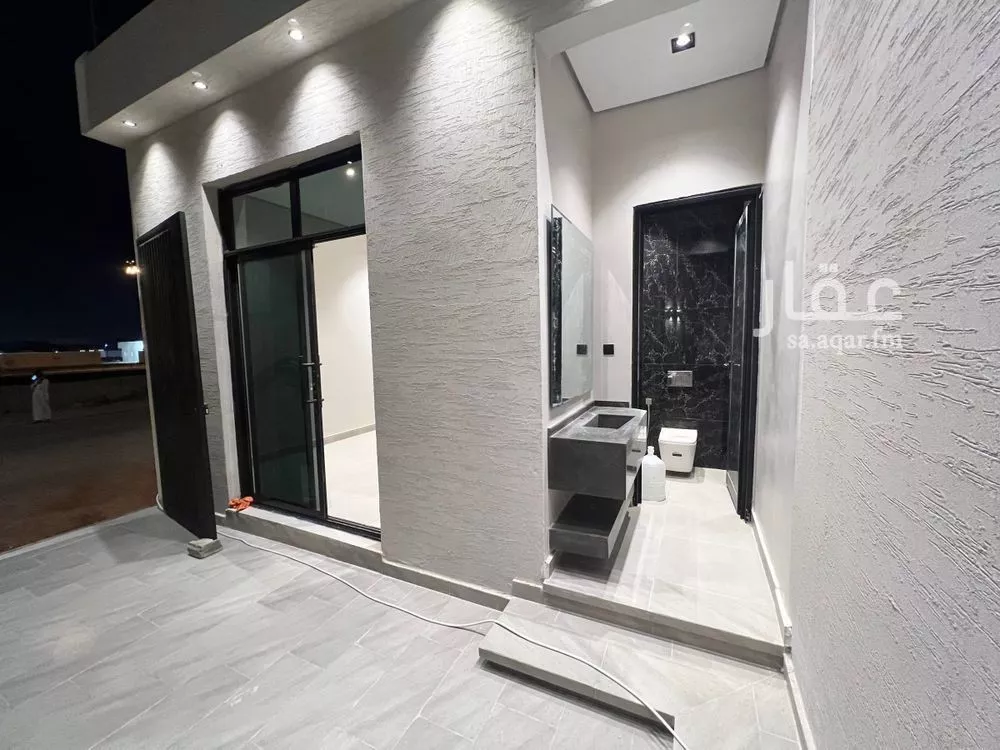 5 bedroom villa in Al Rimal 4