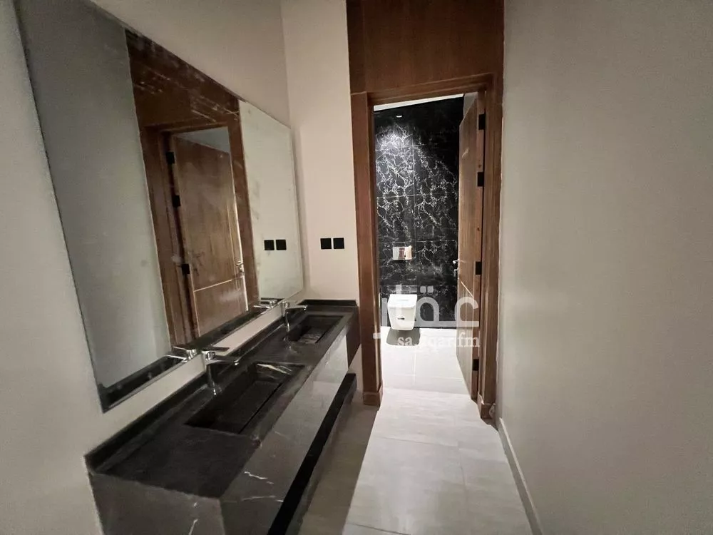5 bedroom villa in Al Rimal 6