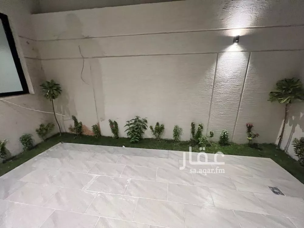 5 bedroom villa in Al Rimal 7