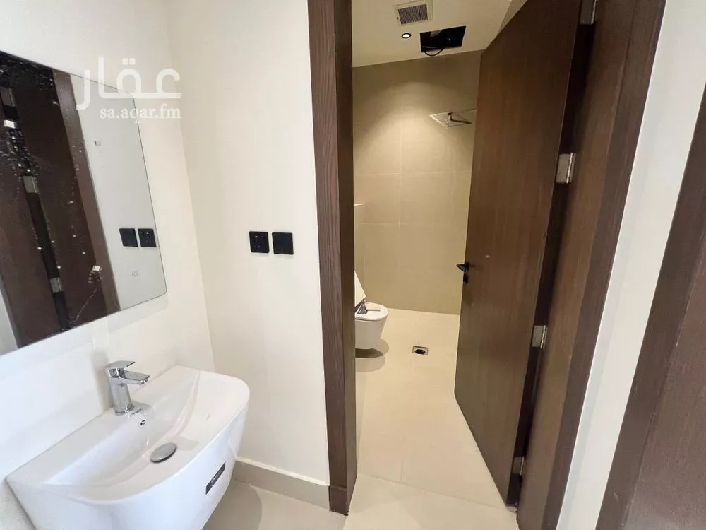 5 bedroom villa in Al Yarmouk 13