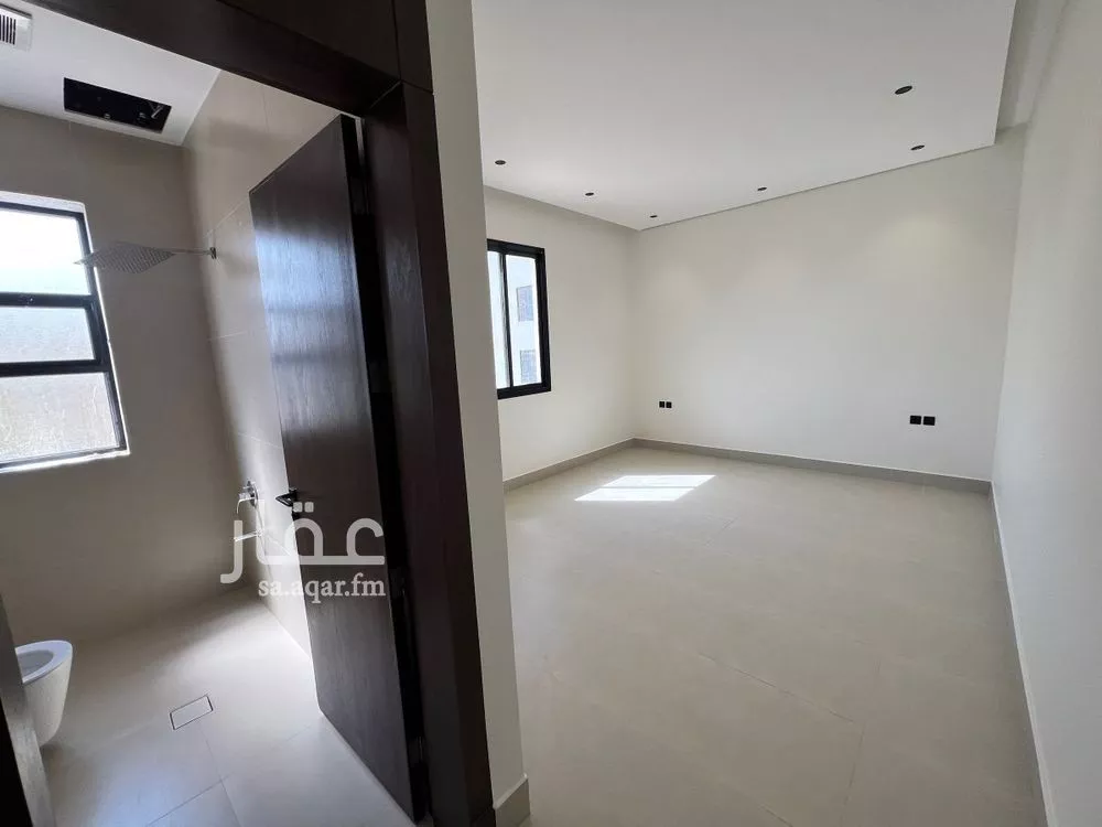 5 bedroom villa in Al Yarmouk 16