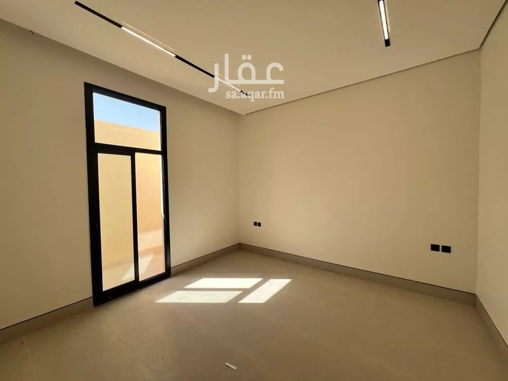 5 bedroom villa in Al Yarmouk 18