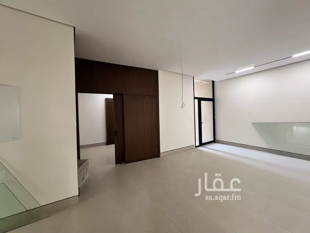 5 bedroom villa in Al Yarmouk 19