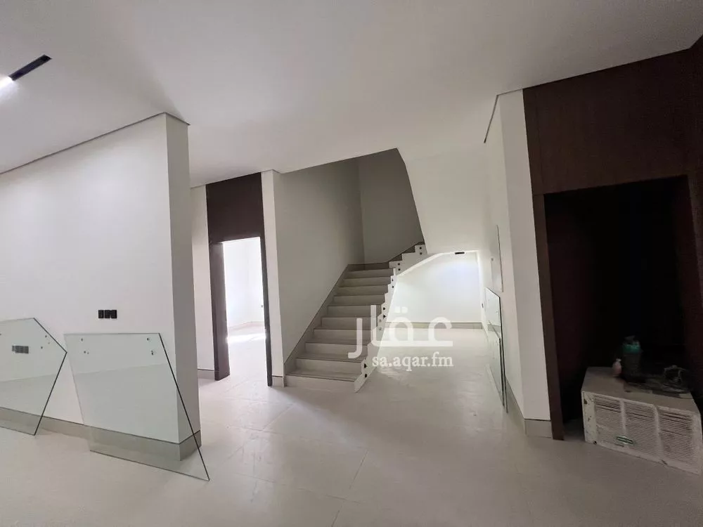 5 bedroom villa in Al Yarmouk 20