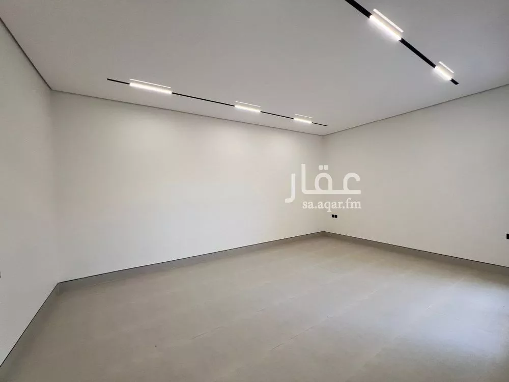5 bedroom villa in Al Yarmouk 4