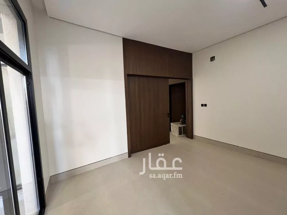 5 bedroom villa in Al Yarmouk 7