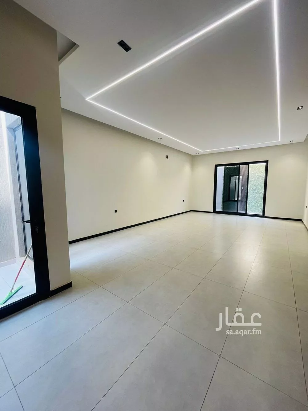 4 bedroom villa in Al Janadriyah 16