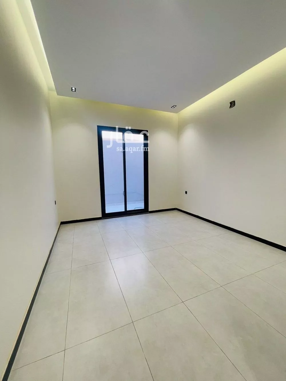 4 bedroom villa in Al Janadriyah 6