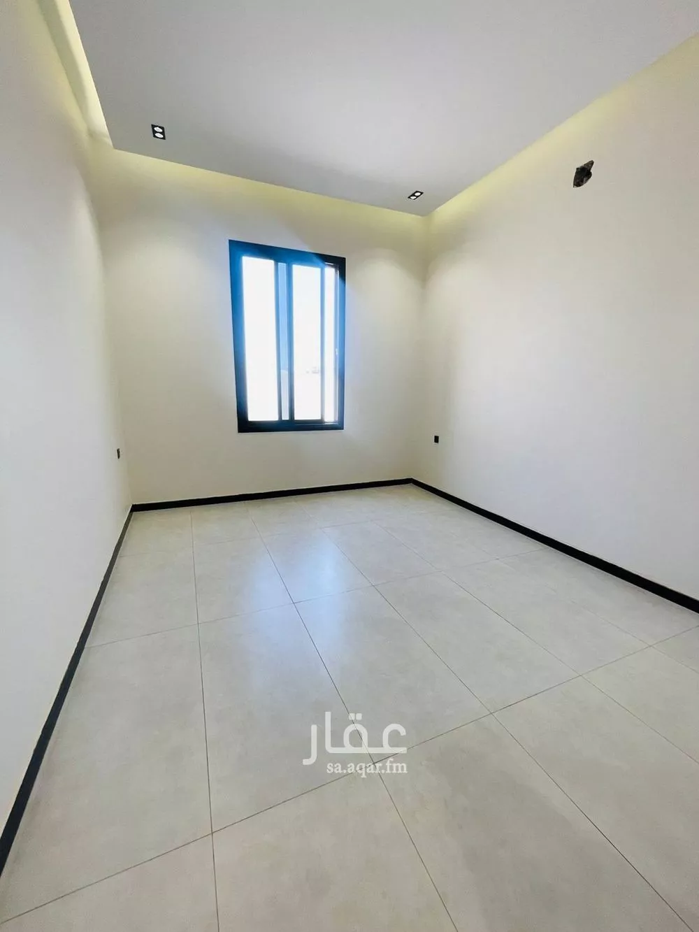4 bedroom villa in Al Janadriyah 9