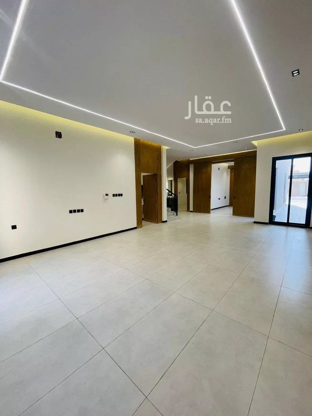 4 bedroom villa in Al Janadriyah 10