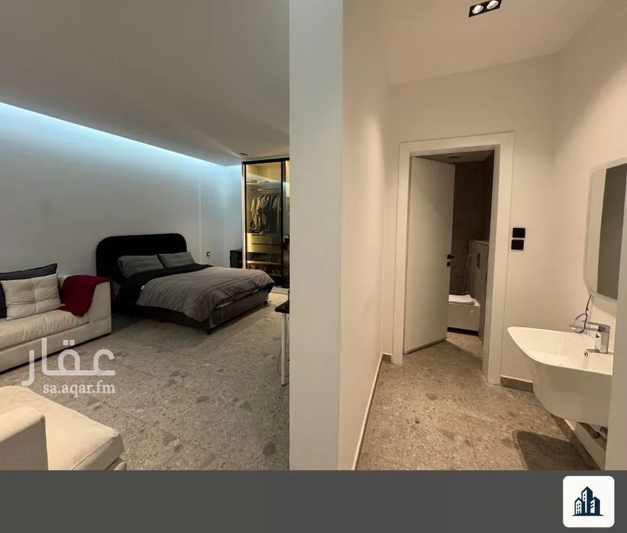 7 bedroom villa in Al Narjis 18