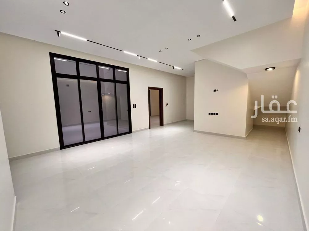 6 bedroom villa in Al Mahdiyyah 5