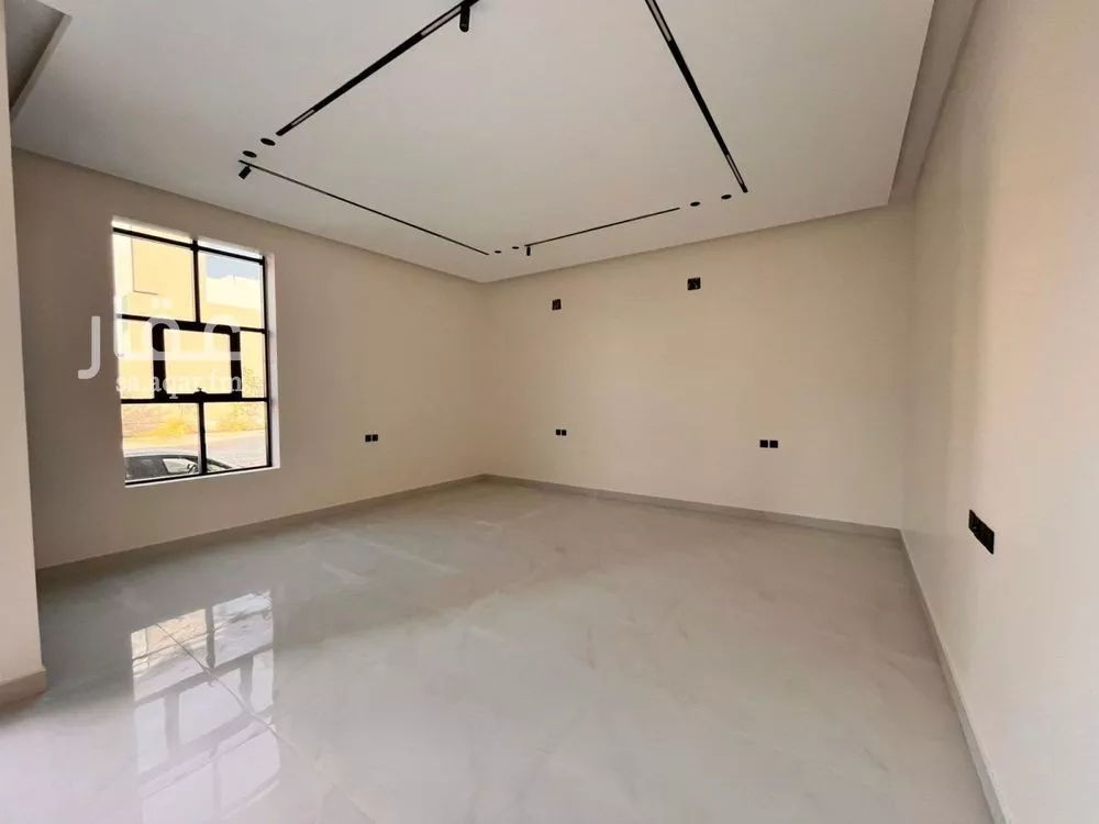 6 bedroom villa in Al Mahdiyyah 6